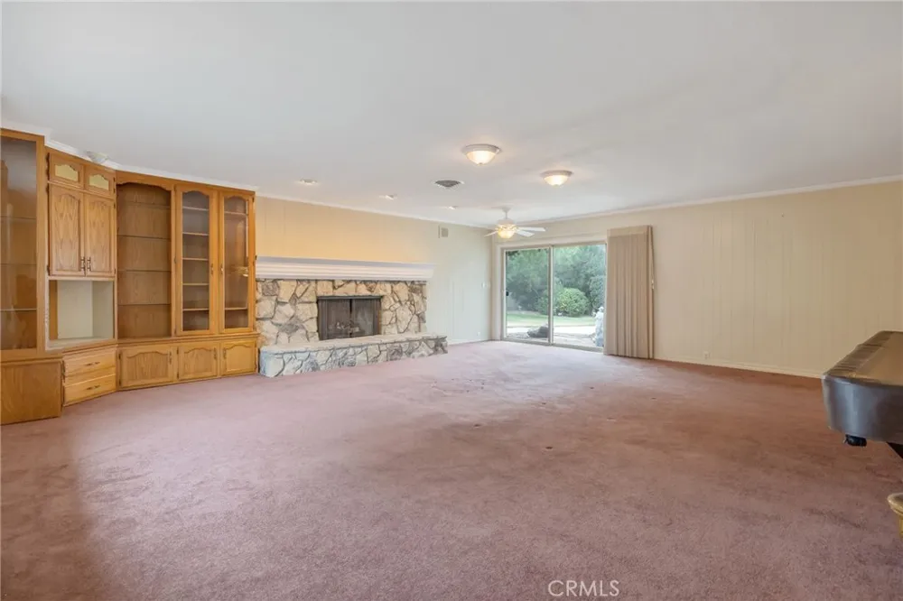 1714 Blythe Fresno, CA 93722