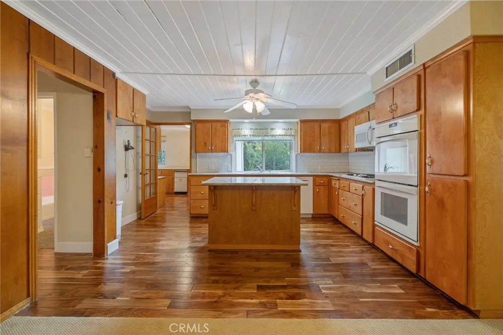 1714 Blythe Fresno, CA 93722