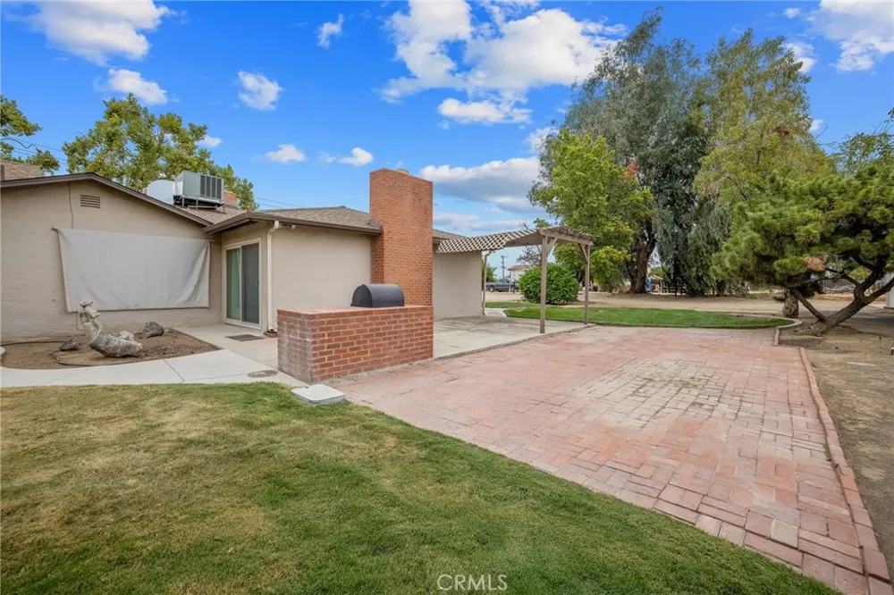 1714 Blythe Fresno, CA 93722