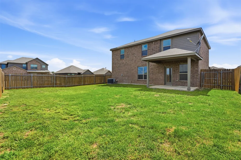 1000 Tumbleweed Trail Crowley, TX 76036