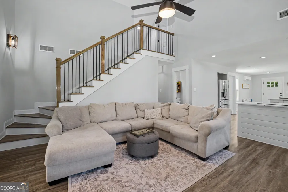 137 Lynch RD Brooks, GA 30205