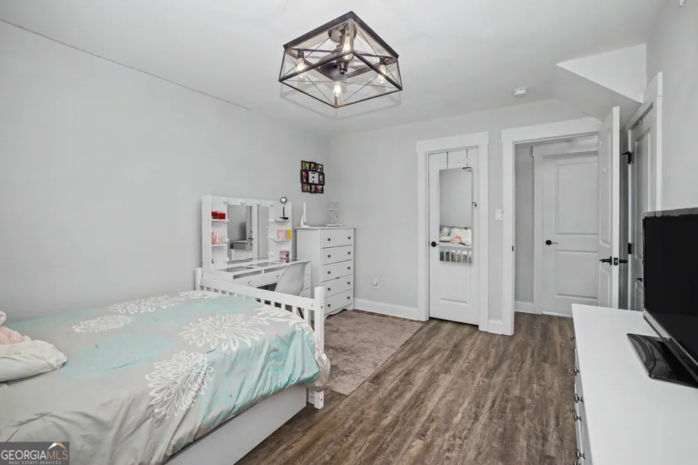 137 Lynch RD Brooks, GA 30205