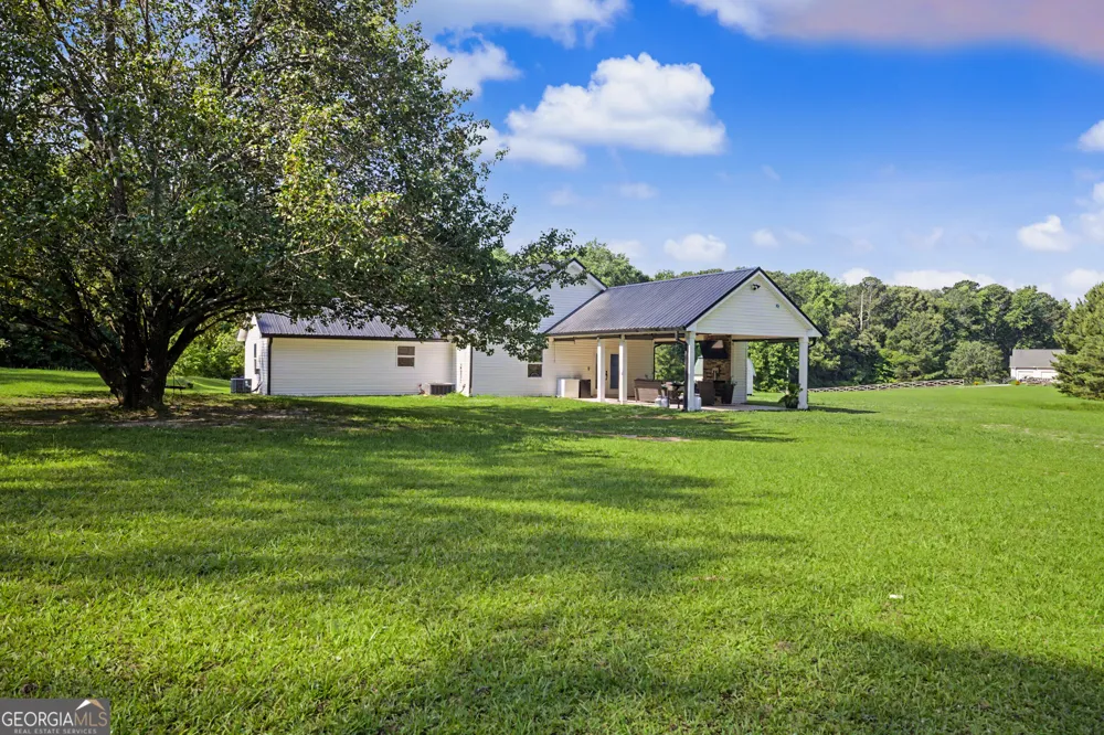 137 Lynch RD Brooks, GA 30205