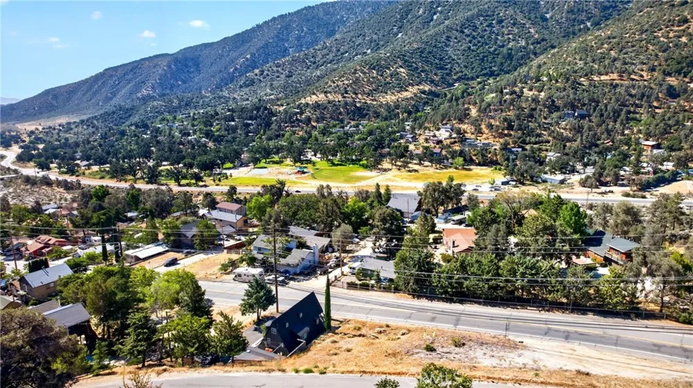 4001 Los Padres Frazier Park, CA 93225