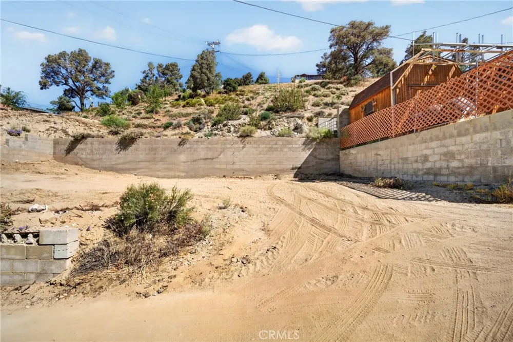 4001 Los Padres Frazier Park, CA 93225