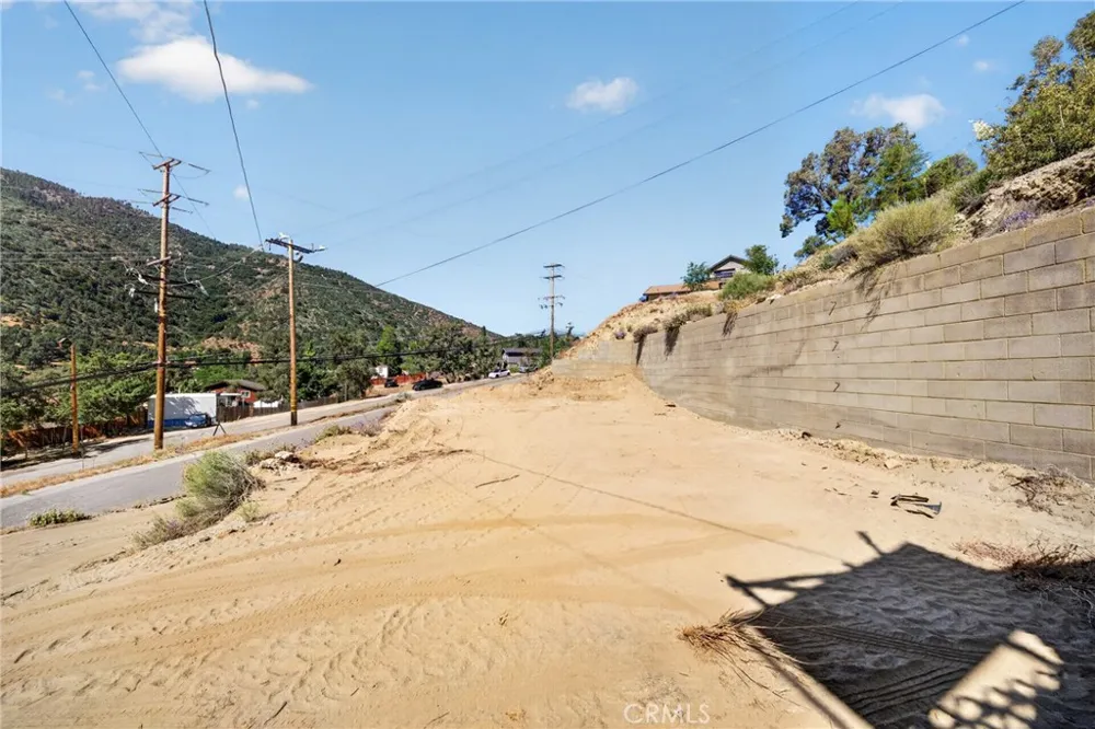 4001 Los Padres Frazier Park, CA 93225