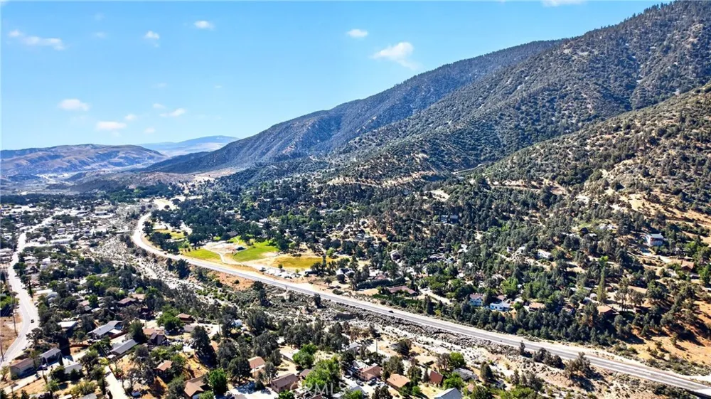 4001 Los Padres Frazier Park, CA 93225