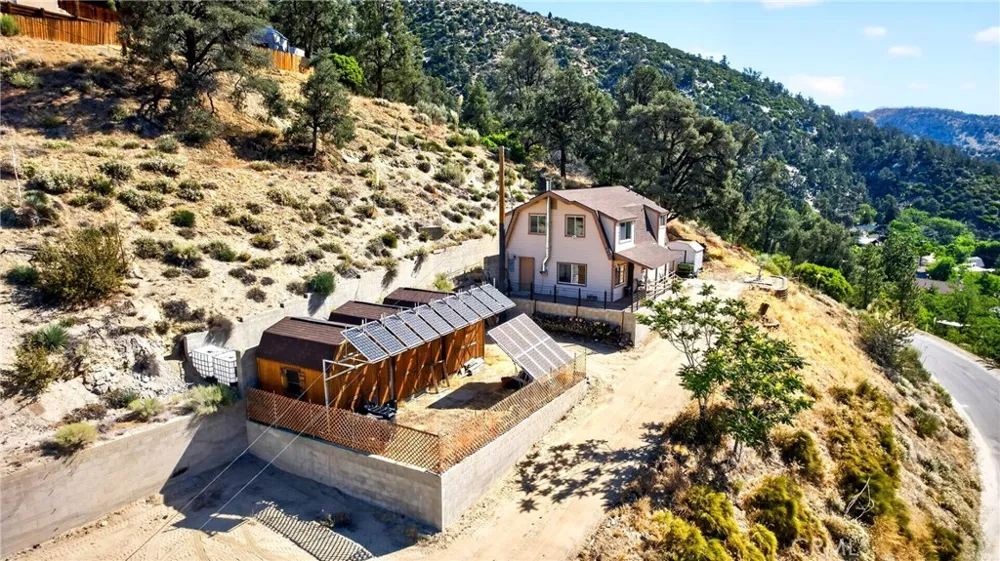 4001 Los Padres Frazier Park, CA 93225