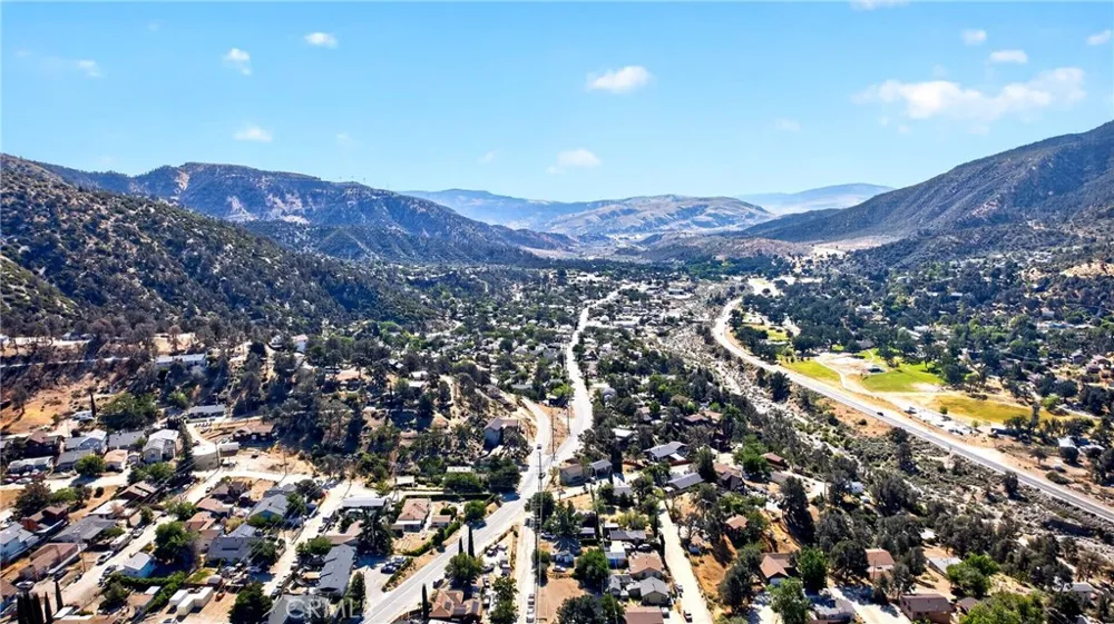4001 Los Padres Frazier Park, CA 93225