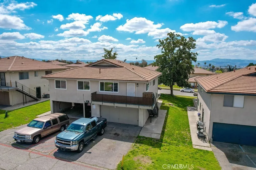 3490 Rainbow Lane Highland, CA 92346