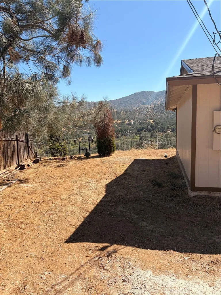 103 Mardella Wofford Heights, CA 93285