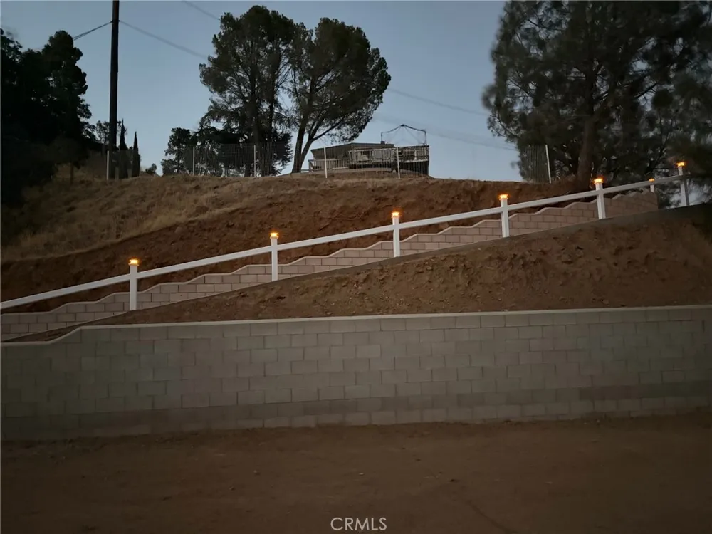 103 Mardella Wofford Heights, CA 93285