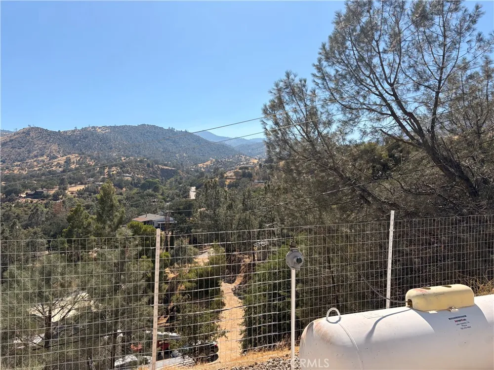 103 Mardella Wofford Heights, CA 93285