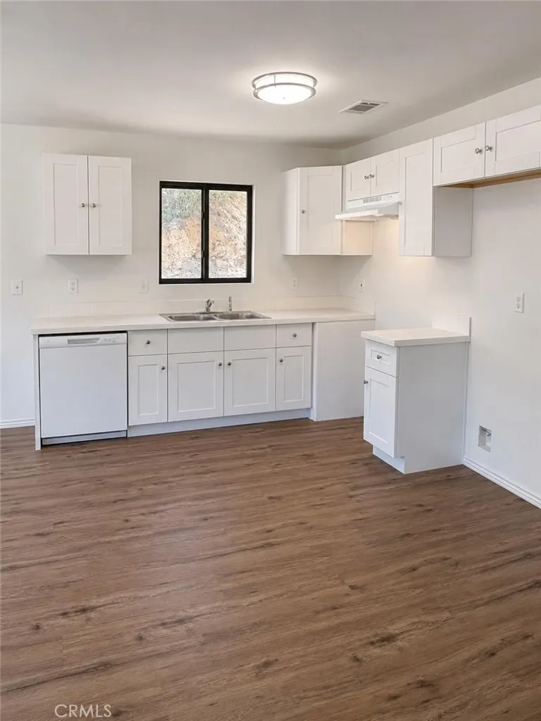 103 Mardella Wofford Heights, CA 93285