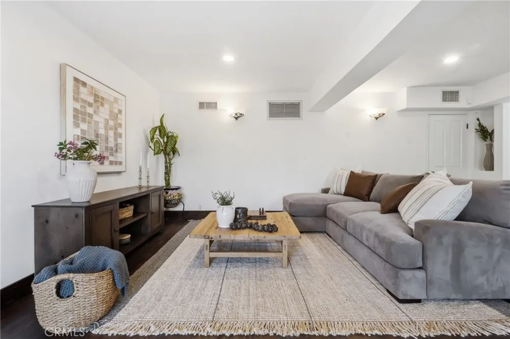 2 Hitching Post Rolling Hills Estates, CA 90274