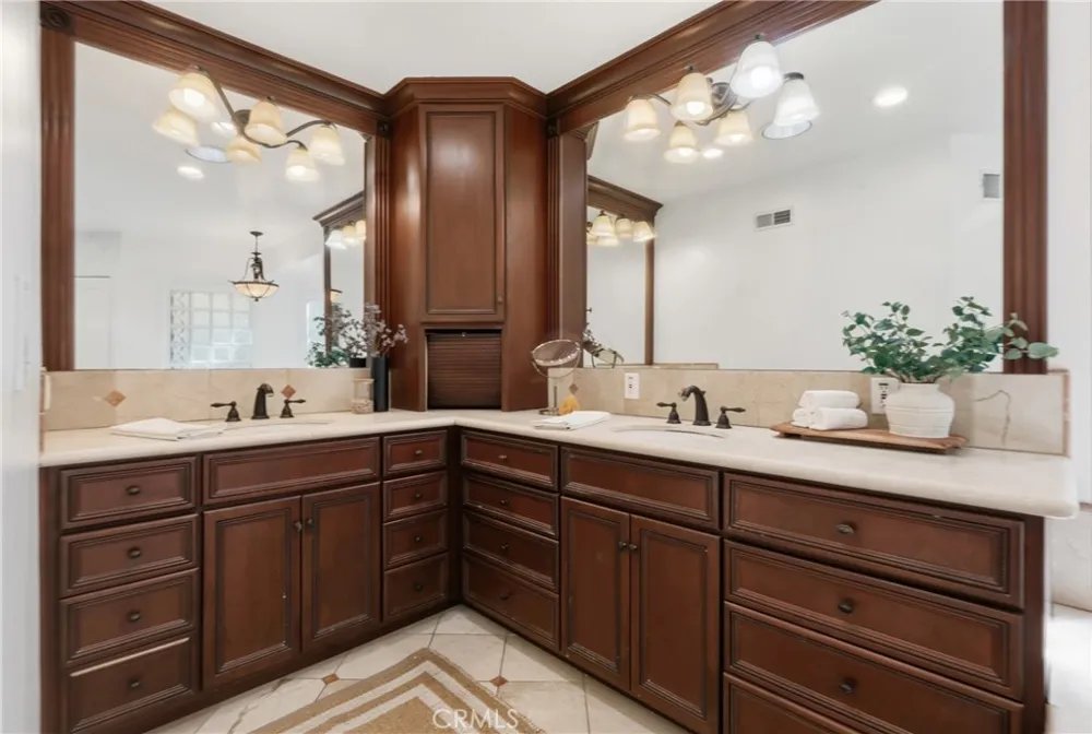 2 Hitching Post Rolling Hills Estates, CA 90274