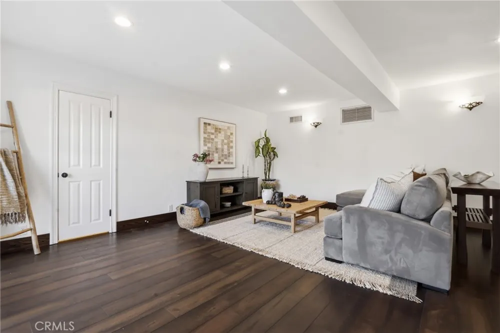 2 Hitching Post Rolling Hills Estates, CA 90274