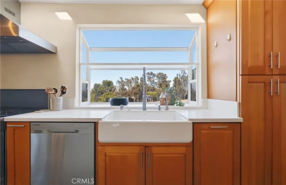 2 Hitching Post Rolling Hills Estates, CA 90274