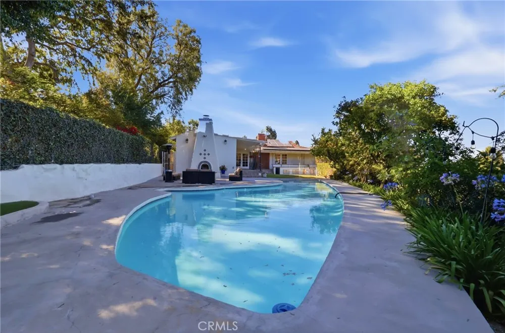 2 Hitching Post Rolling Hills Estates, CA 90274