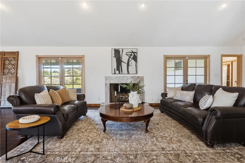 2 Hitching Post Rolling Hills Estates, CA 90274