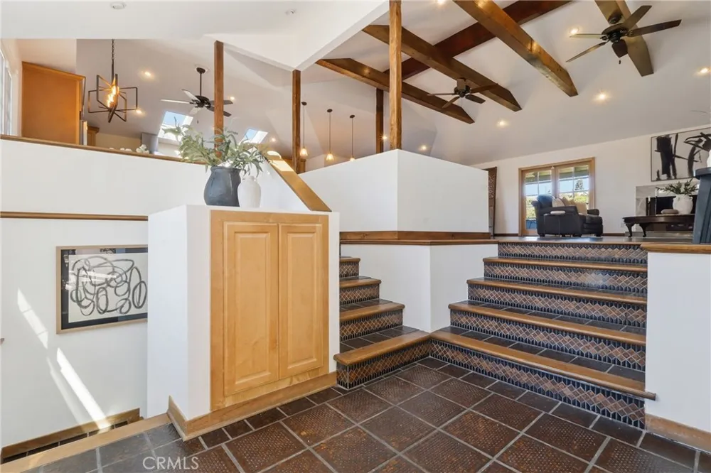 2 Hitching Post Rolling Hills Estates, CA 90274