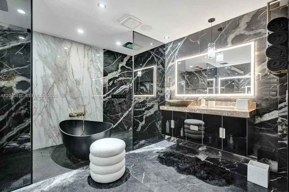 3300 NE 188th St #210 Aventura, FL 33180