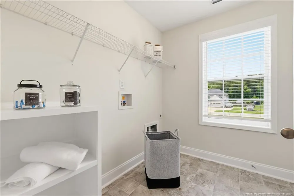 321 Gadson Drive Hope Mills, NC 28348