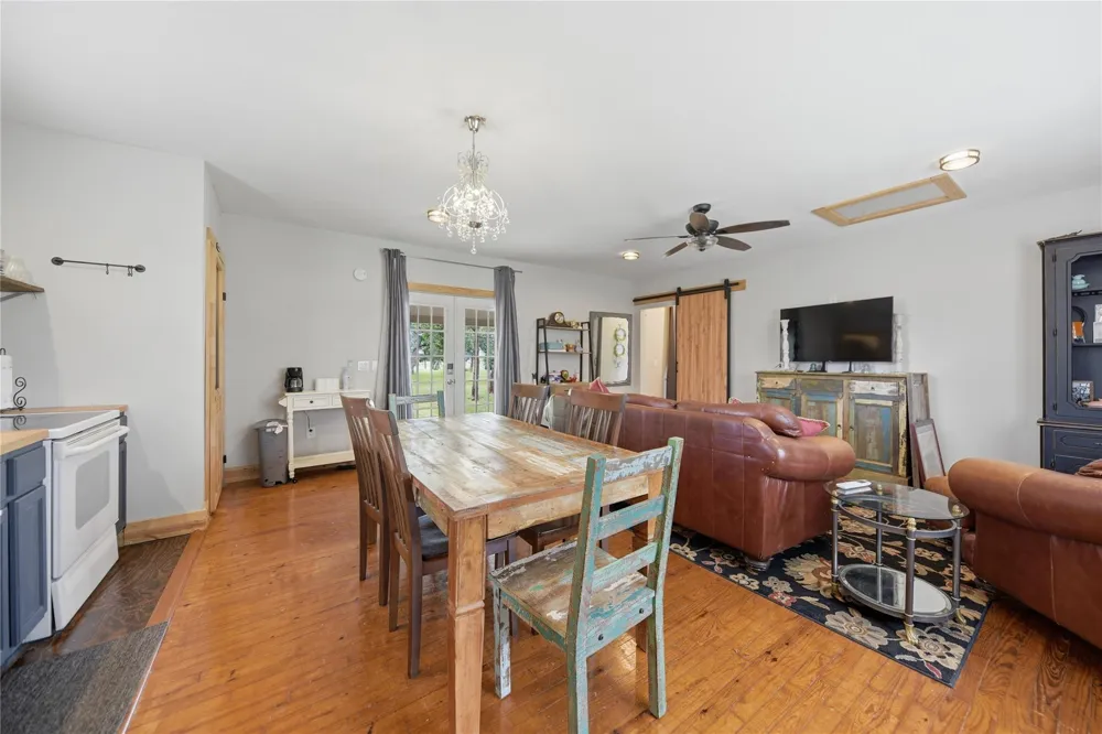 562 W Hwy 290 West Carmine, TX 78932