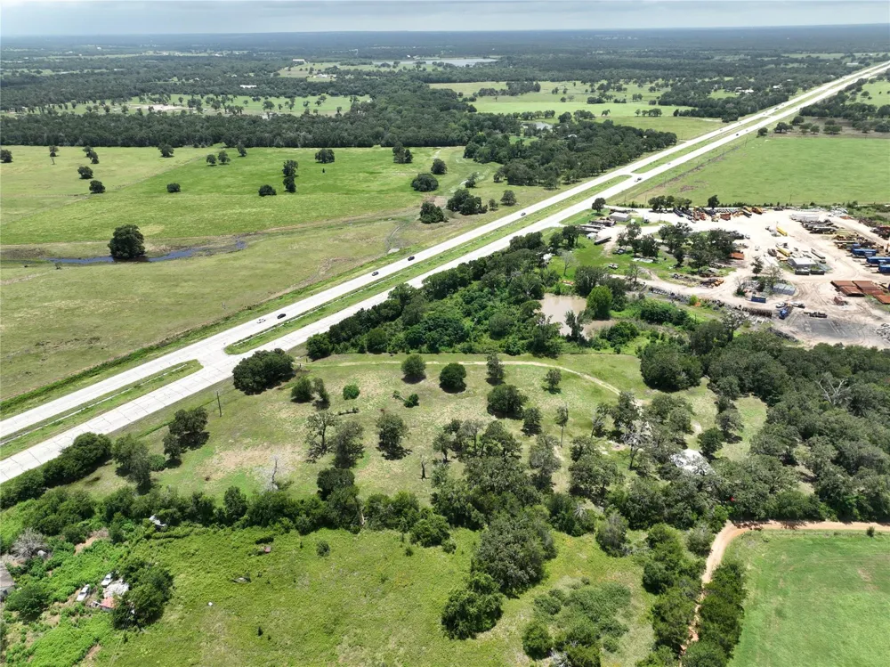 562 W Hwy 290 West Carmine, TX 78932