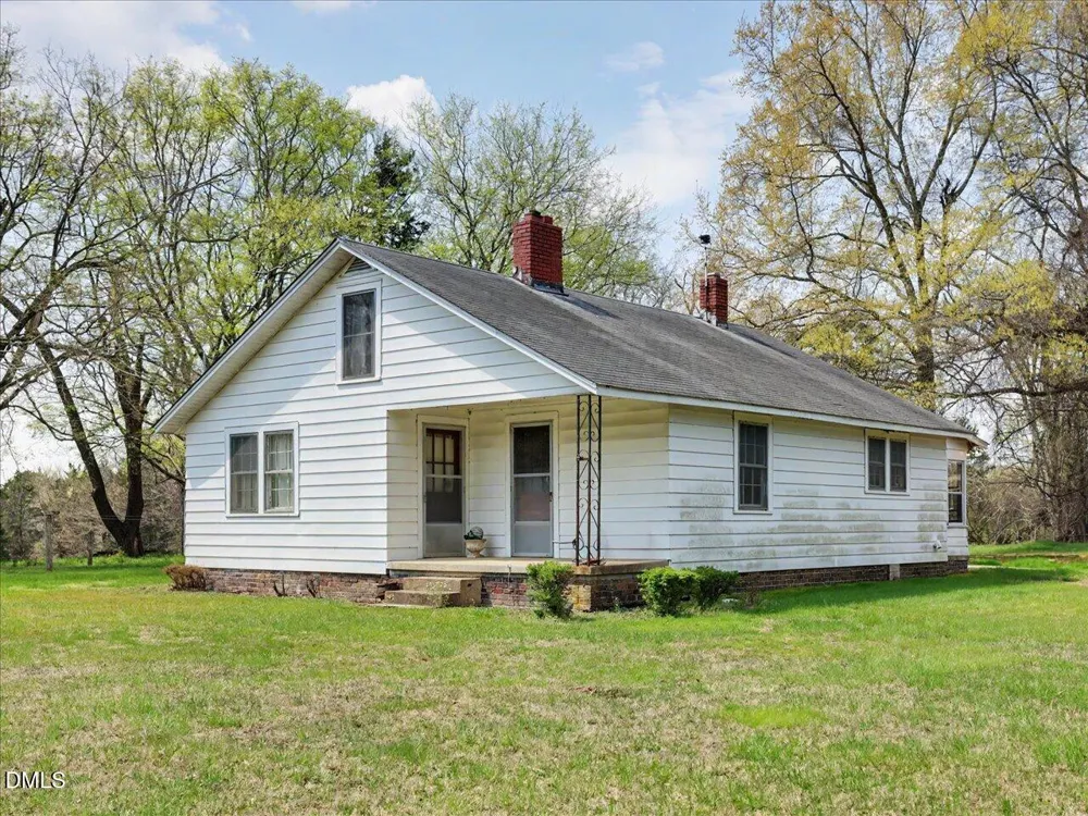 7793 Ridgeville Road Leasburg, NC 27291
