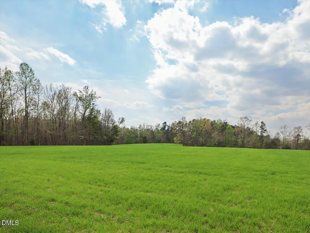 7793 Ridgeville Road Leasburg, NC 27291