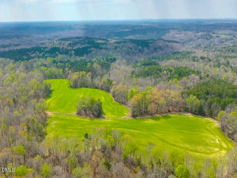 7793 Ridgeville Road Leasburg, NC 27291