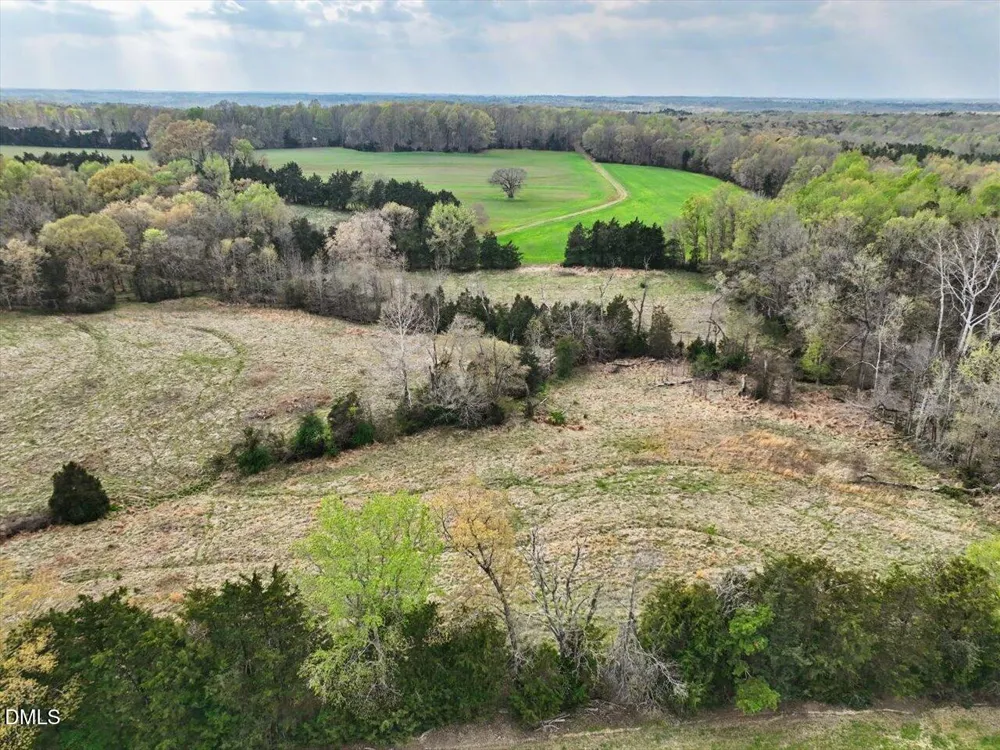 7793 Ridgeville Road Leasburg, NC 27291