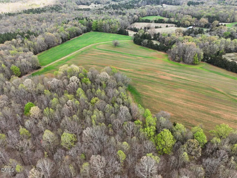 7793 Ridgeville Road Leasburg, NC 27291