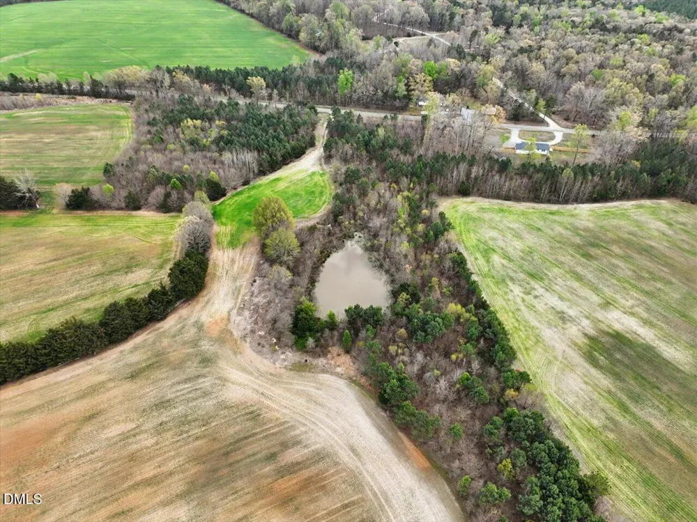 7793 Ridgeville Road Leasburg, NC 27291