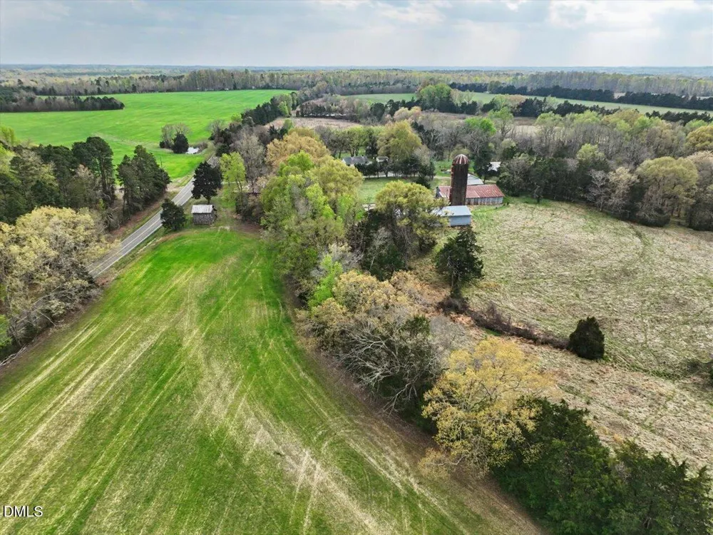 7793 Ridgeville Road Leasburg, NC 27291