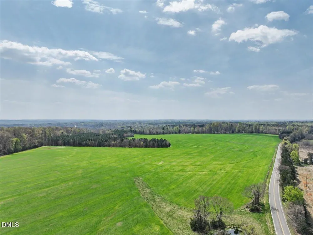 7793 Ridgeville Road Leasburg, NC 27291