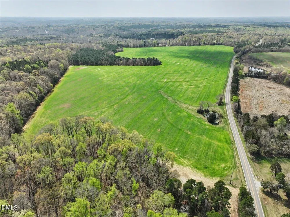 7793 Ridgeville Road Leasburg, NC 27291