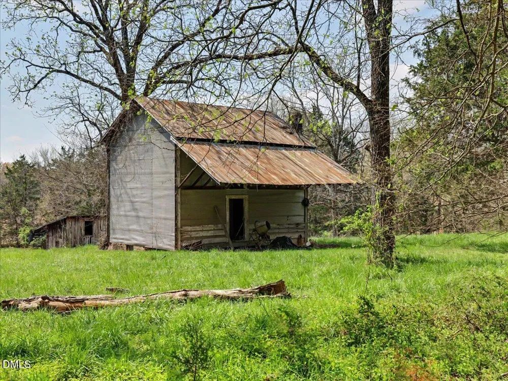 7793 Ridgeville Road Leasburg, NC 27291