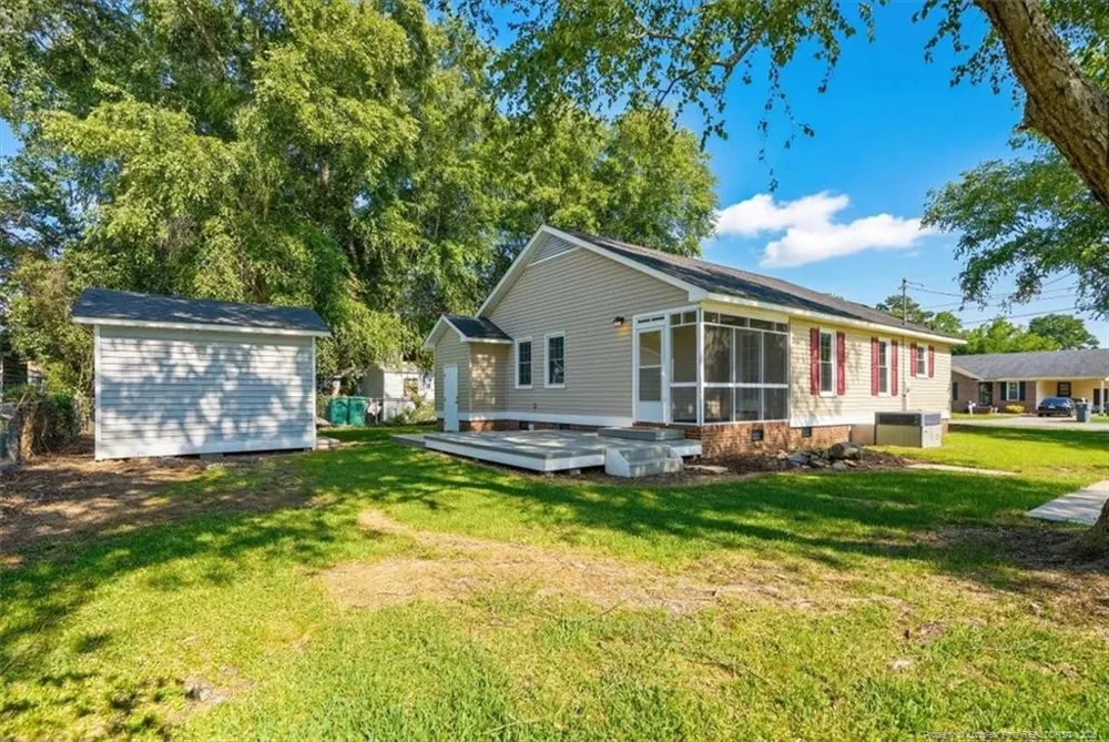1301 E 10th Street Lumberton, NC 28358