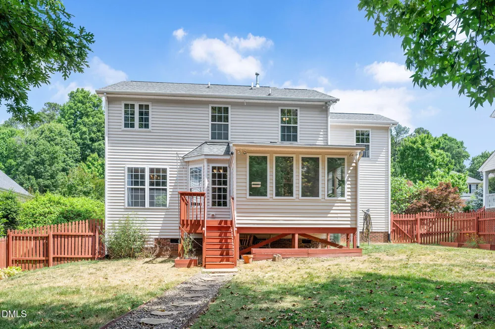 105 New Parkside Drive Chapel Hill, NC 27516