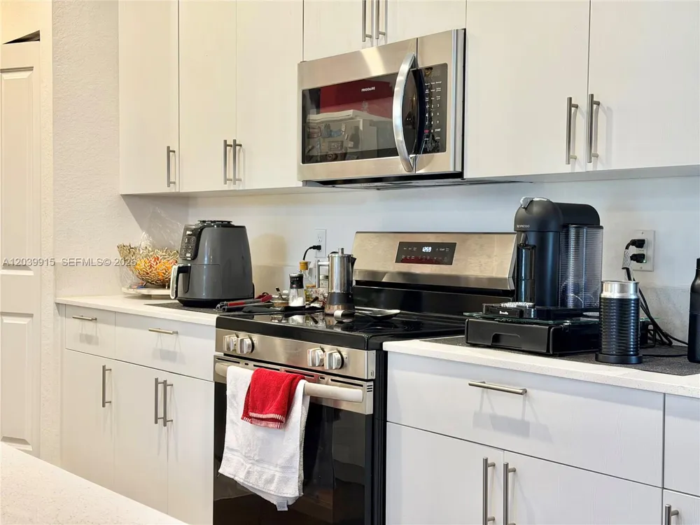 2950 Park Pl #5838 Dania Beach, FL 33312