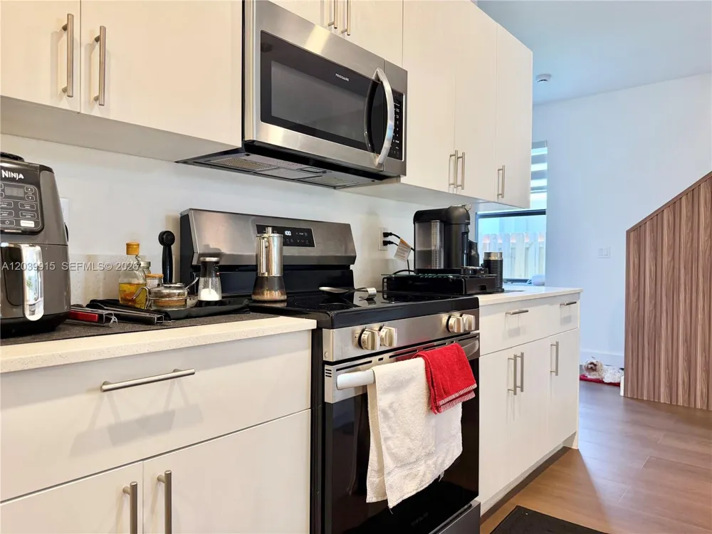 2950 Park Pl #5838 Dania Beach, FL 33312