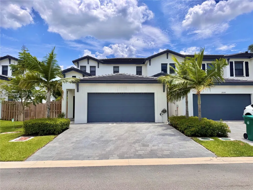 2950 Park Pl #5838 Dania Beach, FL 33312