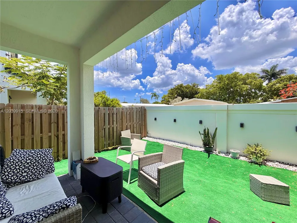 2950 Park Pl #5838 Dania Beach, FL 33312