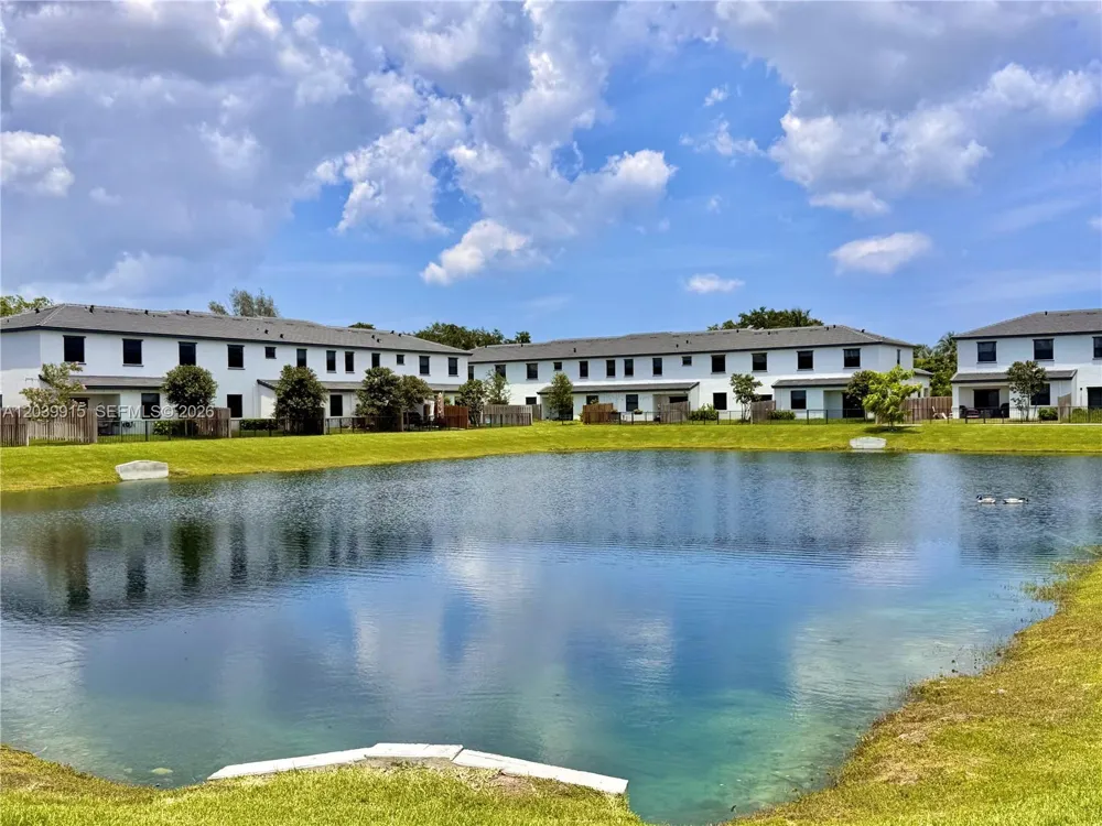 2950 Park Pl #5838 Dania Beach, FL 33312