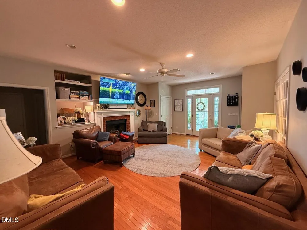 109 Sweetbriar Court West End, NC 27376
