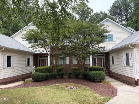 104 Turnberry Lane