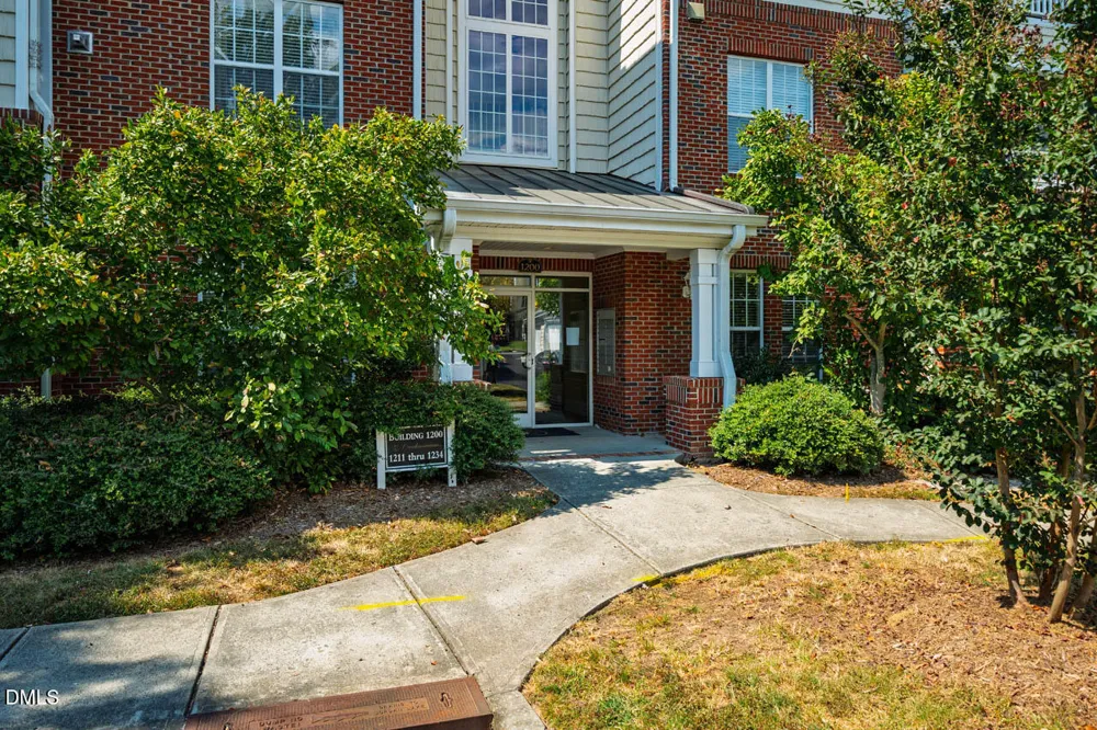 1221 Arborgate Circle Chapel Hill, NC 27514