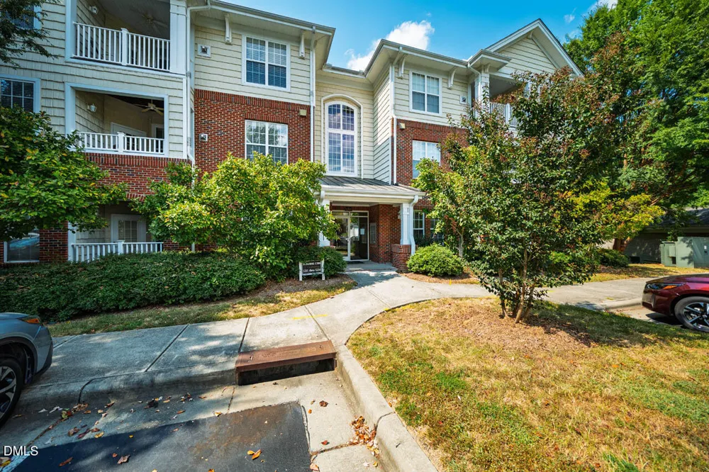 1221 Arborgate Circle Chapel Hill, NC 27514
